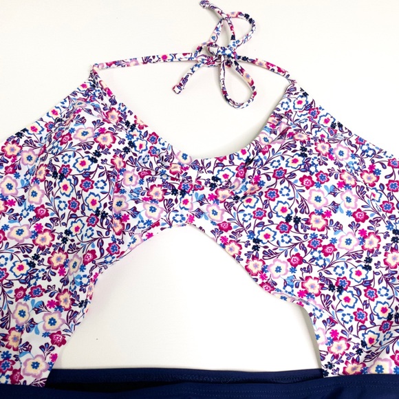 Design Lab Swimwear - Picture 3 of 6